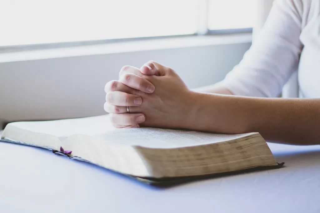 Combater a ansiedade por meio da fé